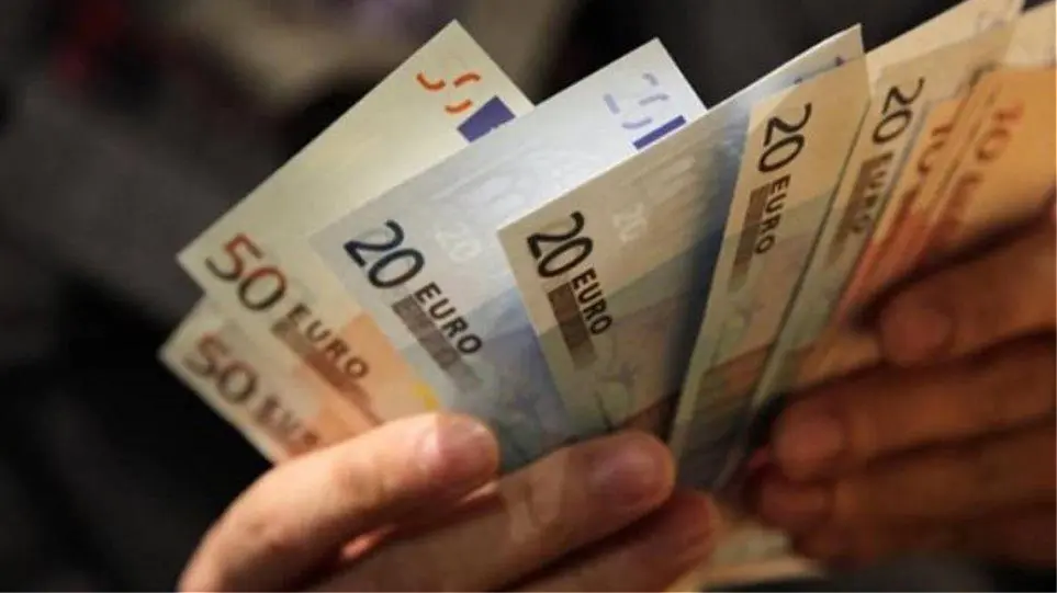 Ετήσια αύξηση 6,8% στις μέσες ακαθάριστες απολαβές