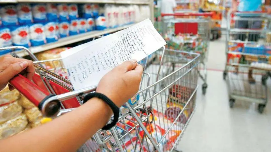 Ο Δείκτης Τιμών Καταναλωτή παραμένει μειωμένος κατά 0,8%