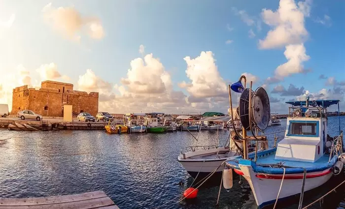 Οι ξενοδόχοι της Πάφου αναμένουν ότι το εμβόλιο θα φέρει καλύτερες μέρες