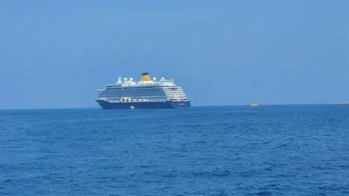 Κρουαζιερόπλοιο κατέπλευσε στο Λιμανάκι της Κάτω Πάφου