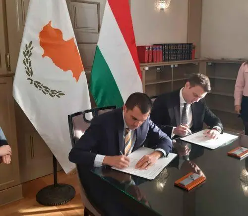 Μνημόνιο για προώθηση του τουρισμού υπέγραψαν Κύπρος και Ουγγαρία