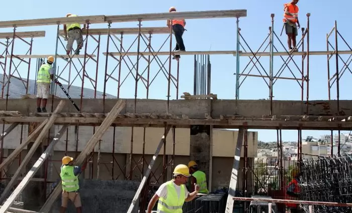 Άδειες οικοδομής για φθηνότερα και μικρότερα σπίτια