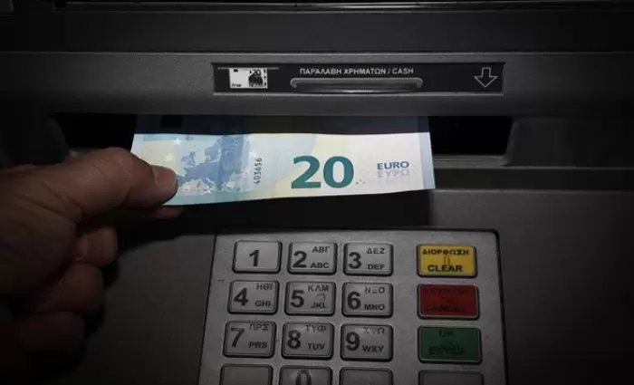 Προς νέα χαλάρωση των capital controls στην Ελλάδα