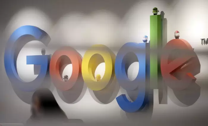 Ο επικεφαλής της Google αρνείται ότι οι αλγόριθμοι είναι πειραγμένοι