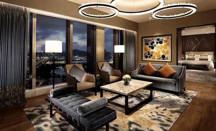 H Melco έλαβε 85 αστέρια για τα ξενοδοχεία, σπα και εστιατόριά της