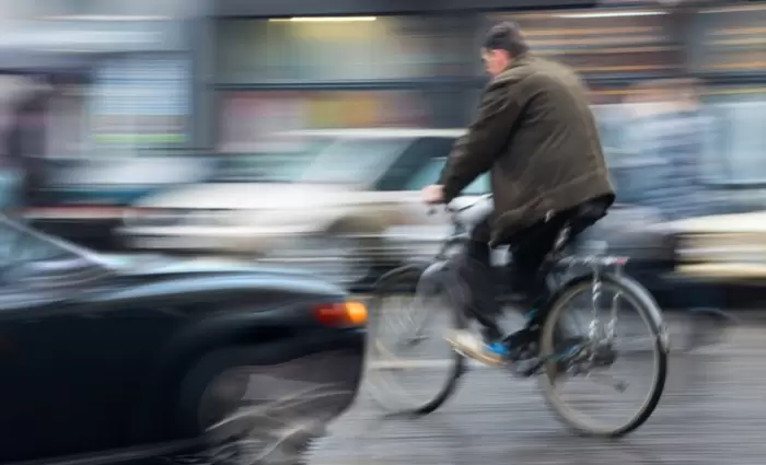 Ασφαλέστεροι δρόμοι: Υποχρεωτική χρήση στα οχήματα τεχνολογιών που σώζουν ζωές