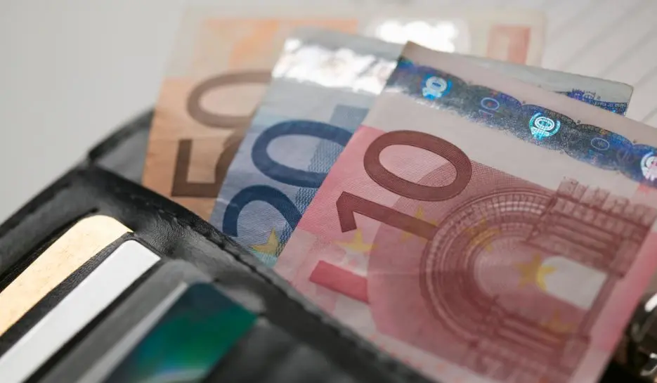 Διοικητικό Δικαστήριο: Άκυρη η μείωση του εφάπαξ δημοσίων υπαλλήλων