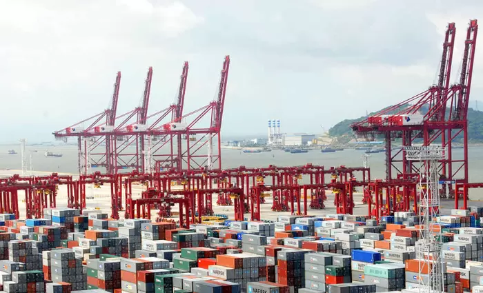 WSJ: Η Κίνα ακυρώνει συμφωνίες με ΗΠΑ εν μέσω εμπορικού πολέμου