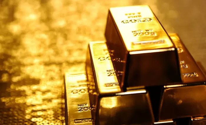 Οι επενδυτές στρέφονται μαζικά στον χρυσό και δίνουν ρεκόρ 7ετίας