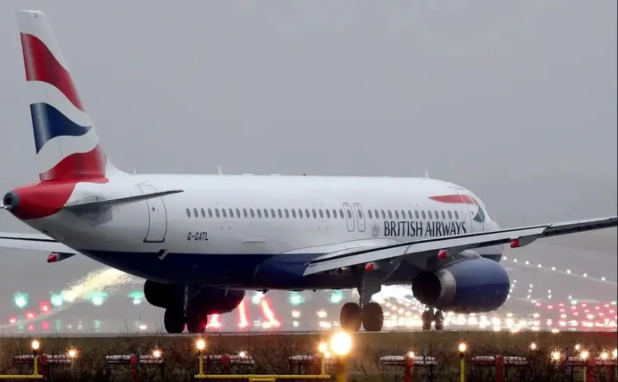 Άνοιξε το Gatwick - Σταδιακά επανέρχεται η λειτουργία