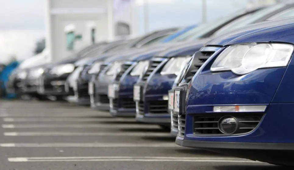 Σε ύφεση βυθίζεται η μεγαλύτερη βιομηχανία αυτοκινήτων του κόσμου