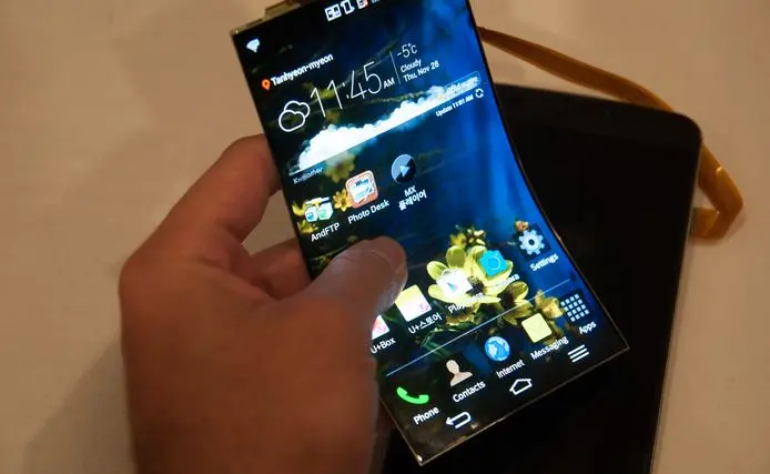 Η Samsung θα προμηθεύσει την Apple με φθηνότερα OLED panels