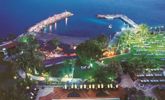 Η Amathus απέκτησε το 6,11% της Leisure Holding S.A