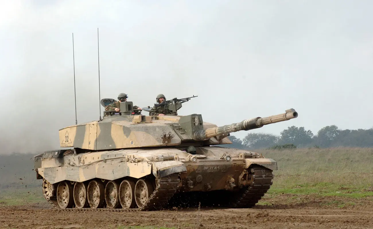 Η Βρετανία θα στείλει άρματα μάχης Challenger 2 στην Ουκρανία