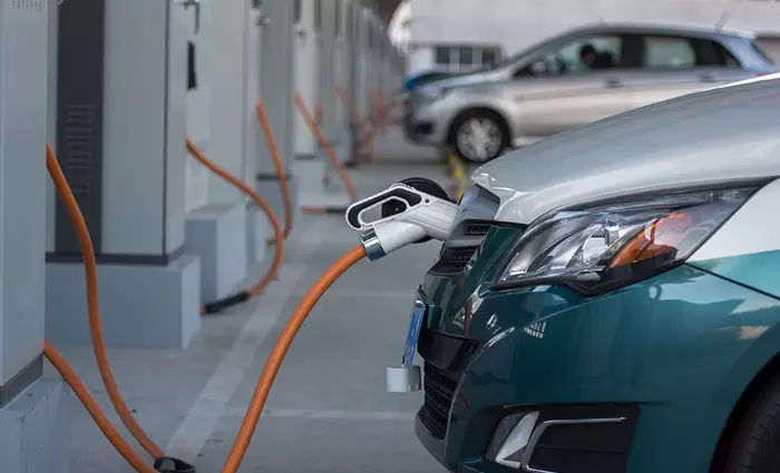 Ιταλία: Εκτοξεύτηκαν οι πωλήσεις ηλεκτρικών αυτοκινήτων