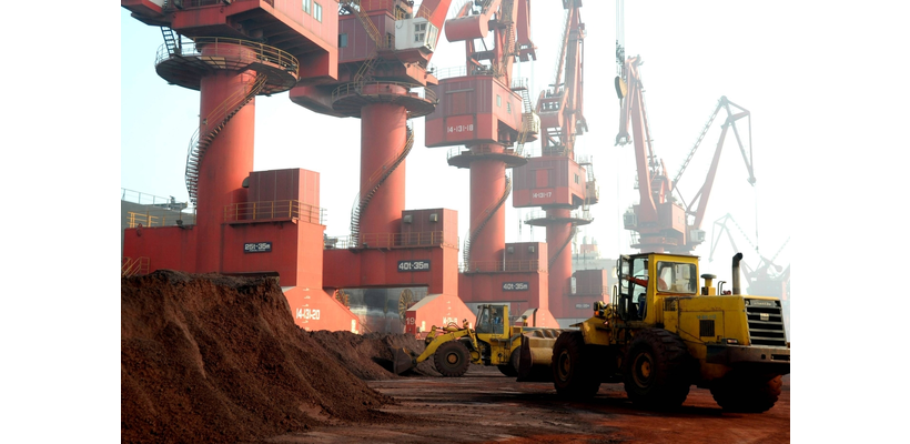 Ασφυξία στην παγκόσμια βιομηχανία από τους περιορισμούς στις εξαγωγές κρίσιμων ορυκτών της Κίνας