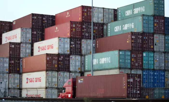 Η Κίνα αναπροσαρμόζει τους δασμούς εισαγωγής