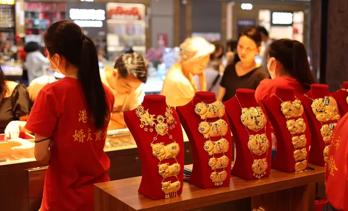 Αδιαφορία για την αστάθεια στη μεγαλύτερη αγορά χρυσού της Κίνας