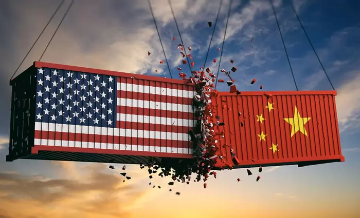 Εμπορικός Πόλεμος ΗΠΑ – Κίνας: Μία οικονομική σκακιέρα με δασμούς, διλήμματα και δύσκολες ισορροπίες