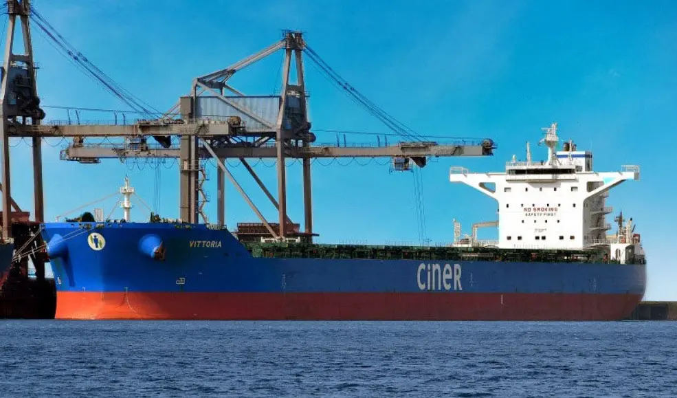 Η μεγαλύτερη τουρκική ναυτιλιακή εταιρεία μεταφέρεται στην Ελλάδα