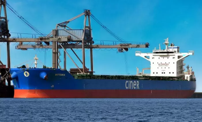 Η μεγαλύτερη τουρκική ναυτιλιακή εταιρεία μεταφέρεται στην Ελλάδα