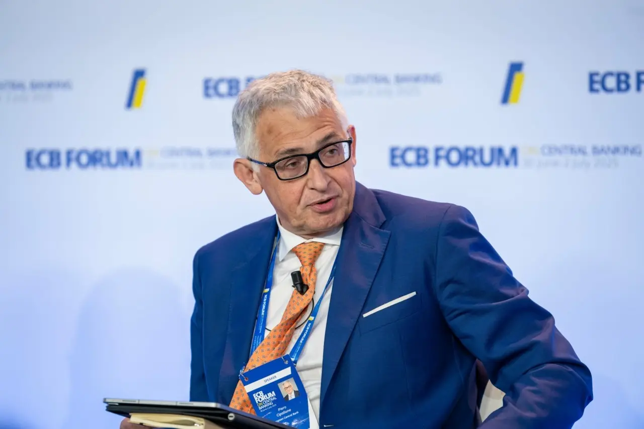 Τσιπολόνε: Κίνδυνος για την ευρωπαϊκή ανάπτυξη από τη γεωπολιτική αβεβαιότητα