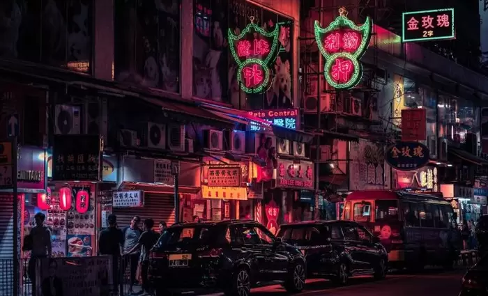 Μειώνουν τον φωτισμό για εξοικονόμηση ενέργειας