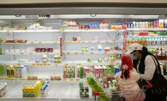 Αμόκ στο Χονγκ Κονγκ - Άδειασαν τα ράφια των υπεραγορών