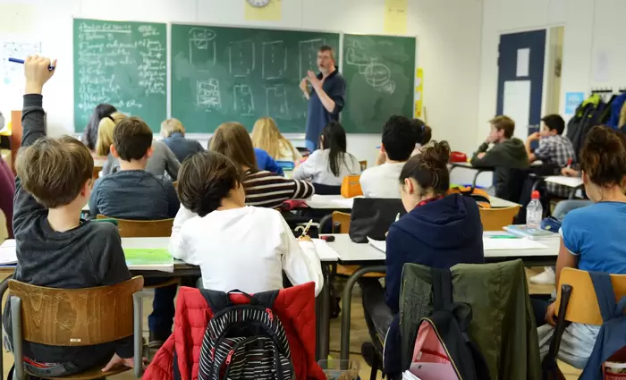 FT: Οι πλούσιες χώρες αποτυγχάνουν να βελτιώσουν την Παιδεία τους