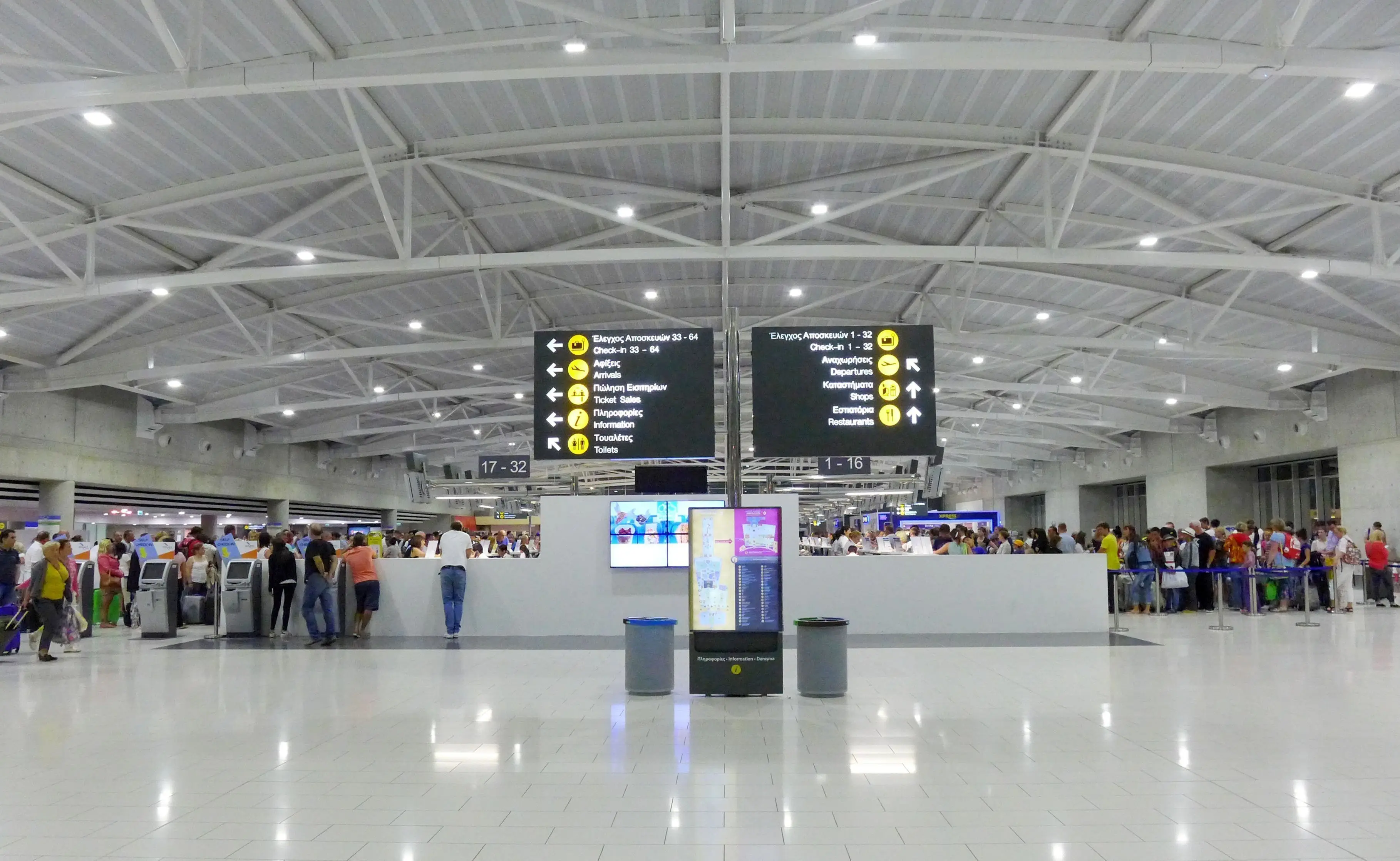 Ήρθαν 421.400 τουρίστες τον Μάιο - 40% από Βρετανία