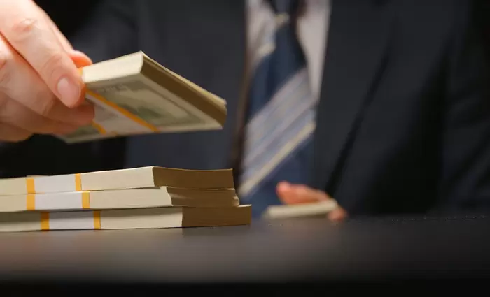 Σαρώνει η διαφθορά στην Κύπρο