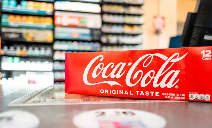Η Coca-Cola υπερέβη τις εκτιμήσεις με ισχυρά έσοδα και κέρδη ανά μετοχή
