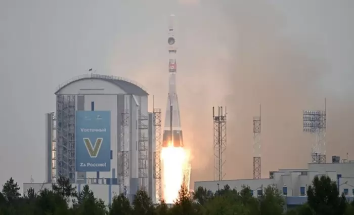 Πύραυλος με εξερευνητικό σκάφος της Ρωσίας απογειώνεται στη Σελήνη