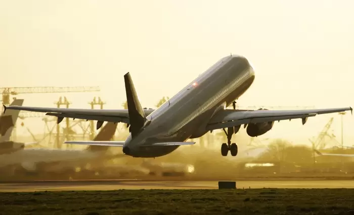 Τι αλλάζει από αύριο για τα ταξίδια από και προς την Κύπρο