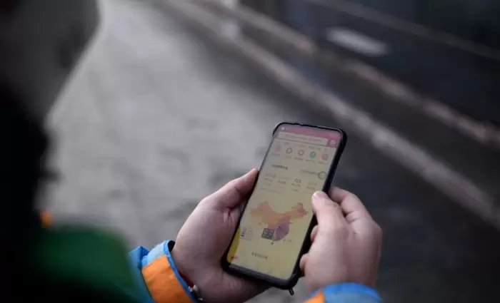 Πώς τα smartphones μετατρέπονται σε όπλα κατά του κορωνοϊού