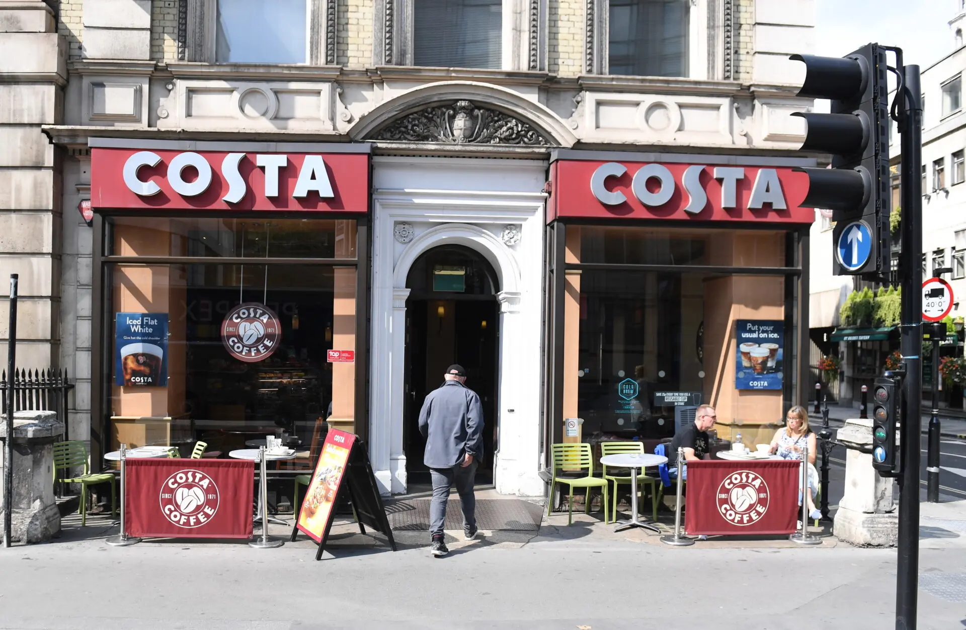 Η Costa Coffee αναζητά ιδιοκτήτη – Ποιοι παίκτες τη διεκδικούν
