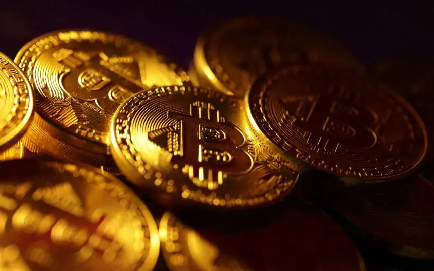Bitcoin: Βουτιά κάτω από τα $90.000 για πρώτη φορά μετά από επτά μήνες