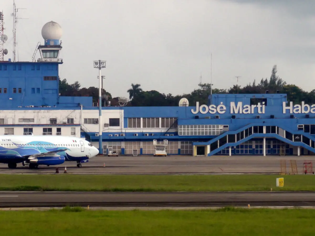 Kηροζίνη τέλος στην Κούβα: Αναστέλλεται ο ανεφοδιασμός στα αεροδρόμια