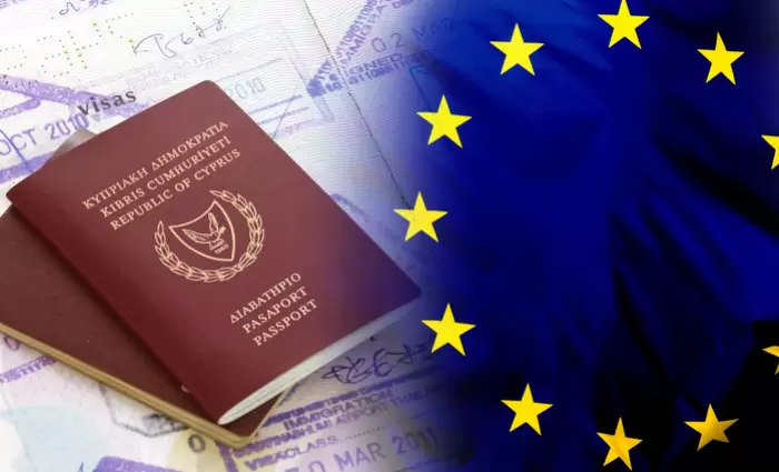 Η Ευρώπη αυξάνει τις πιέσεις για τα Σχέδια Πολιτογραφήσεων