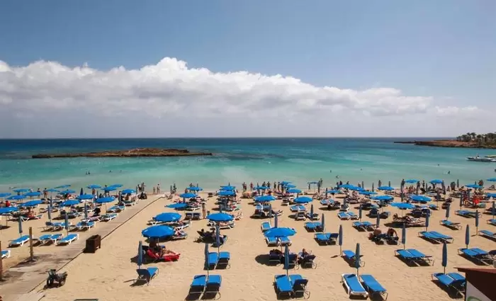 Τελικά η Κύπρος είναι φτηνότερη από άλλες χώρες για τους τουρίστες;