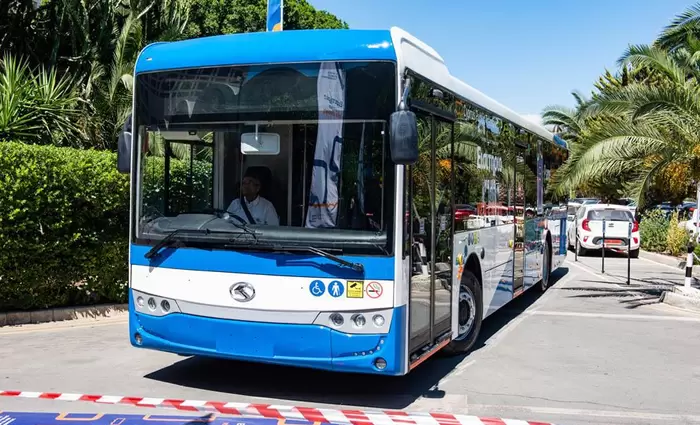 Ψάχνουν τη «χρυσή τομή» για τερματισμό της απεργίας στα λεωφορεία