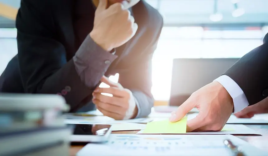 Αύξηση της ζήτησης δανείων και αυστηροποίηση κριτηρίων βλέπουν οι τράπεζες