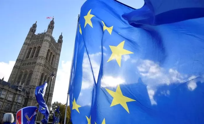 Brexit: Αντίστροφη μέτρηση για έξοδο ή αναβολή