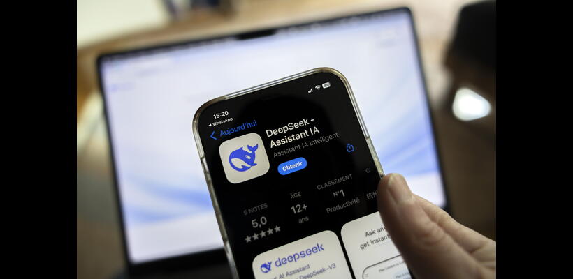 Οι κινέζικες αυτοκινητοβιομηχανίες κι άλλες εταιρείες ενσωματώνουν το DeepSeek