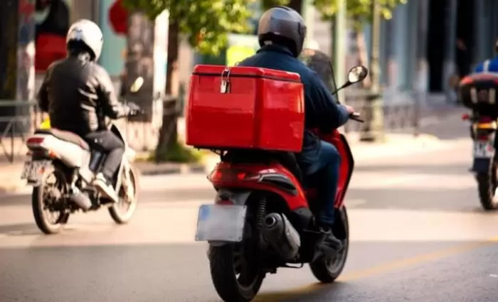Ο καύσωνας ανάβει κόκκινο στο delivery