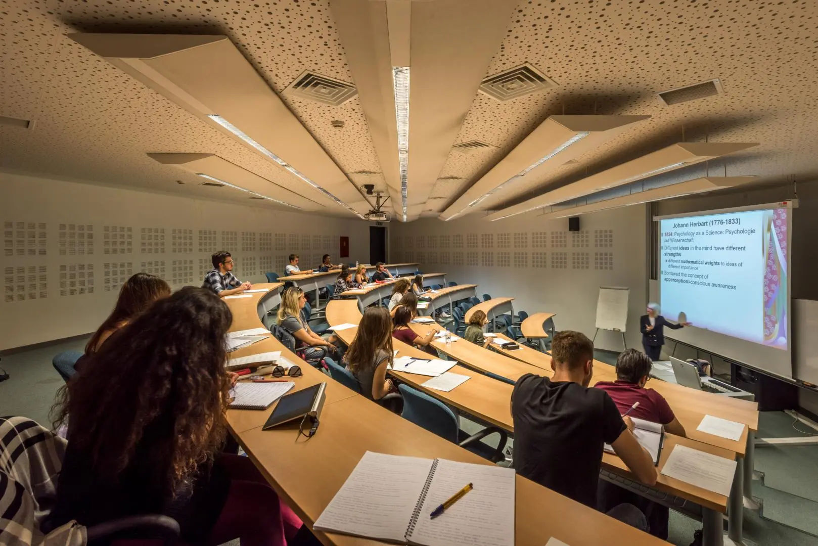 Υποτροφίες σε φοιτητές για ενίσχυση της έρευνας