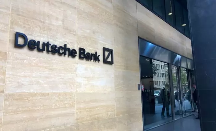 Γιατί κατρακυλά η μετοχή της Deutsche Bank - Η σχέση με την Credit Suisse