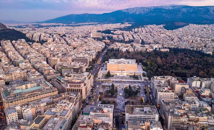 Ποια σπίτια και σε ποιες περιοχές πωλούνται πιο γρήγορα στην Αθήνα (γράφημα)