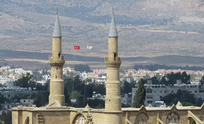 Μέτρα στήριξης της οικονομίας από το ψευδοκράτος - Έντονες αντιδράσεις