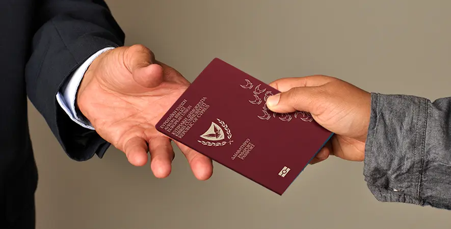 Ρωσικοί κολοσσοί εγκατέλειψαν την Κύπρο με διάταγμα Πούτιν